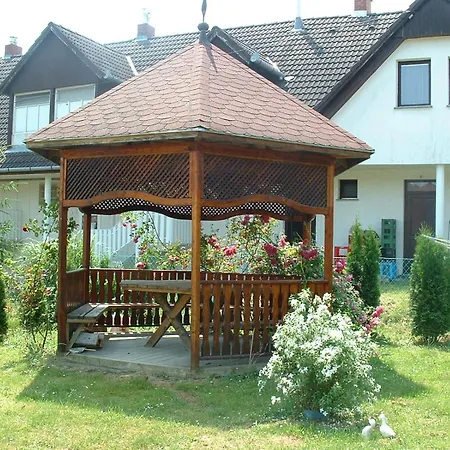 Apartmanhaz Cedrus 8 زلاكاروس