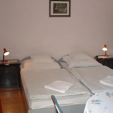 شقة Apartmanhaz Cedrus 8